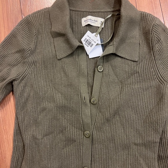 *NWT* Abercrombie & Fitch Polo Midi Sweater Dress in Olive Green - Picture 4 of 6